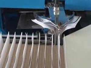 Équipement de post-impression : Machine à plier les livres HX320 pour <span class=keywords><strong>reliure</strong></span> à rabat français, idéale pour les livres à couverture souple - Product Image 4