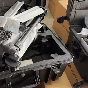 โดรน Matrice 400 RTK Quadcopter พร้อมแพลตฟอร์ม M400 ที่มีความทนทานสูง พร้อมระบบตรวจจับสิ่งกีดขวางระดับสายไฟฟ้า มีสินค้าในสต็อก - Product Image 2