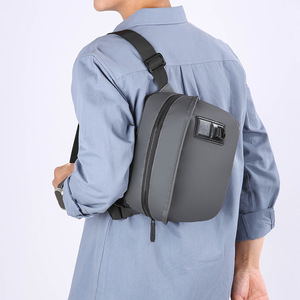 Bolso Bandolera Mini Impermeable de Diseño de Marca OEM para Hombre, Estilo Casual y Moderno para Llevar el Teléfono - Product Image 6