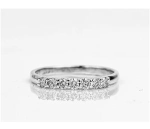 Bague de mariage en diamant de laboratoire, taille ronde, pureté E F VS, bijou unique pour fiançailles, promesse ou anniversaire - Product Image 1