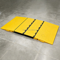 Rampe pour fauteuil roulant en caoutchouc recyclé, robuste, protection de câbles pour piétons, bossoirs de vitesse pour la sécurité routière avec une vitesse de 10 à 15 mph