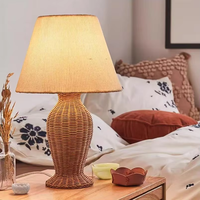 Lampe de bureau moderne en rotin japonais avec LED, lampe de chevet pour chambre à coucher, abat-jour en cannage tressé