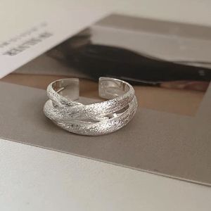 Anillo de Plata de Ley S925 con Diseño Geométrico Abierto para Uso Diario de Mujer - Product Image 5