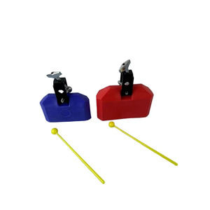 Suministros del fabricante Juego de batería Accesorios de acompañamiento en stock Tonos altos y bajos Baquetas cuadradas rojas y azules de plástico - Product Image 1