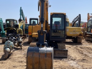 Excavadora Compacta Hyundai 75VC de 7.5 Toneladas de Segunda Mano, Excelente Relación Calidad-Precio, Bajo Consumo de Combustible, en Buen Estado de Funcionamiento, Equipo de Construcción - Product Image 6