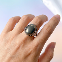Vente en gros d'anneaux fins en argent ajustables de forme ovale avec cristaux de pyrite dorée naturelle