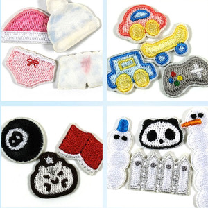 Patchs thermocollants brodés personnalisés en tissu pour sacs à dos et vêtements, prêts à expédier - Product Image 1