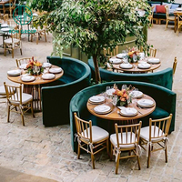 Banc de canapé en bois de tissu incurvé de meubles commerciaux modernes personnalisés pour l'hôtel et le café haut de gamme pour les cabines de café et de restaurant