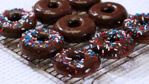 Nueva Máquina Recubridora de Chocolate de Alta Seguridad <span class=keywords><strong>PAPA</strong></span> y Túnel de Enfriamiento para Recubrimiento de Donuts - Product Image 2
