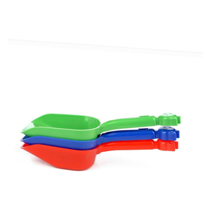 China Eco-Friendly Durable Washable Simple Long Handle PP Plastic Pet Poop <b>Litter</b> Scoop for <b>Cats</b> Dogs Small Animals Custom Color - Product Image 4