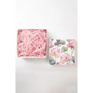 Boîte cadeau vide personnalisée blanche avec motif floral, tailles 20x20 et 25x30 pour le rangement de bijoux - Product Image 2