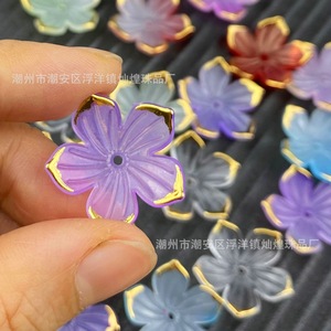 Perles en acrylique en forme de fleur de cerisier, bord doré, 24 mm, trou pour accessoires de bijoux DIY, pour épingles à cheveux, boucles d'oreilles, ornements - Product Image 3