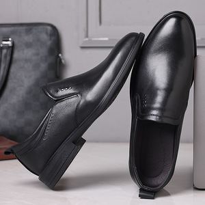 Nouvelles chaussures habillées en cuir véritable pour hommes, chaussures en cuir à bout pointu pour hommes, chaussures habillées à enfiler monobloc, chaussures en cuir pour hommes - Product Image 4