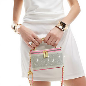 Trendy Stylish Fashion Chain Handbag Luxurious Women's Box-Shaped Handbag High-End <b>Sparkling</b> Diamond Crossbody <b>Bag</b> - Product Image 2