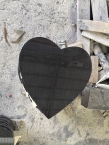 Маленькие гранитные надгробия в форме сердца, черные, для украшения кладбища - Product Image 2