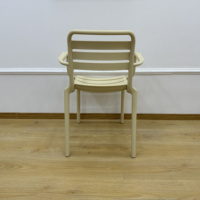 Fauteuil d'extérieur en plastique toutes saisons, empilable, imperméable, facile à nettoyer, chaise d'appoint pour jardin, terrasse, avec dossier
