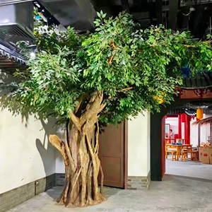 Grand arbre artificiel en fibre de verre, type banyan, pour la décoration paysagère des centres commerciaux, des vitrines de salles d'exposition, et comme arbre à vœux. - Product Image 3