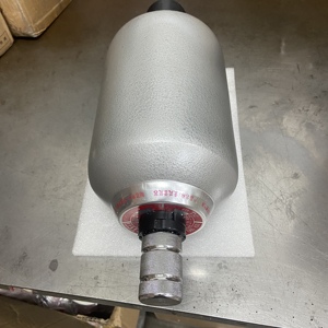 Acumulador de Vejiga Hidráulica NXQ-2.5/31.5-L-Y, Acumulador NXQ-4/20-L-Y, Acumulador NXQA-63/31-5-5L-Y, Acumulador NXQ-A-1/20-L-Y, Acumulador NXQ-A-6.3/31.5-L-Y - Product Image 1