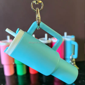 PVC plastique tasse porte-clés pendentif gobelet tasse porte-clés pour sac <span class=keywords><strong>à</strong></span> dos et <span class=keywords><strong>rouge</strong></span> <span class=keywords><strong>à</strong></span> lèvres cristal porte-clés pour cadeaux - Product Image 2