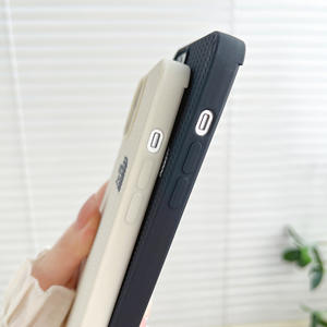 Coque de Téléphone Souple en TPU <span class=keywords><strong>Noir</strong></span> et Blanc à Motif Tricoté Personnalisé avec LOGO pour iPhone 14 13 12 11 Pro Max - Product Image 4