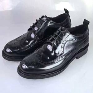 Chaussures en cuir pour hommes, neuves, luxueuses et haut de gamme, adaptées aux occasions décontractées, professionnelles et formelles. - Product Image 3