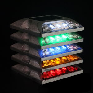 Marcador de Ojos de gato de seguridad permanente Refl con punta de aluminio reflectante de la mejor calidad Proveedor intermitente Solar Road Stud - Product Image 6