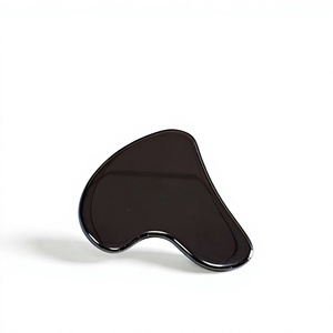 Planche Gua Sha en acier inoxydable 420 en forme de cœur pour massage facial et soin de la peau - Product Image 2