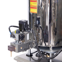 Machine de remplissage de liquides à pompe à engrenages servo automatique à tête unique chauffée 30L avec convoyeur pour l'emballage de bouteilles de lotion corporelle - Fournisseur