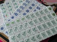 Coffret de Mahjong Américain 160 pièces Pastel Aquarelle Bleu Clair Face Avant Rose Vert Rayé Côté Cadeau Décontracté de Collection pour les Fêtes