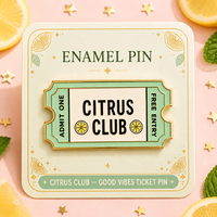 Nouvelle Arrivée Pin's en Métal Émaillé Dur Personnalisé, Motif Dessin Animé Mignon, Design Citrus Lovers Ticket Fruit avec Lettres Décoratives, Vente en Gros