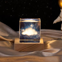 Lampe de nuit LED carrée en bois 3D personnalisée Base lumineuse pour affichage de boule de cube en cristal