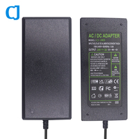 Grande quantité d'adaptateur d'alimentation 24V 3A 72W en stock avec une prise triangulaire à trois broches.