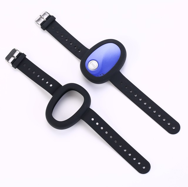 Toptraking Q3 GPS Child Locator GPS Tracker 4G Elderly Fall Alarm Tracking Device for Emergency EV07B