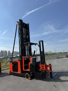 工厂价 HELI 叉车 1500公斤 三向叉车 人上式 VNA 电动托盘堆高车 适用于窄通道仓库 - Product Image 2