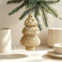 Ornamen Gantung Pohon Natal Warna Emas Champagne, Bola Glitter, Kotak Hadiah, Liontin Berbentuk Acorn dan Pohon Pinus untuk Pesta Liburan Musim Dingin