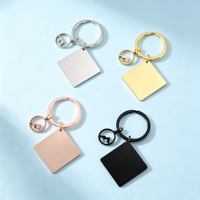 Ywyougang Porte-clés vintage tendance en acier inoxydable, 4 couleurs, avec mini cœur gravé au laser et breloque grain de moutarde, cadeau