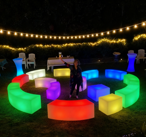 كراسي طاولة مكعبة حديثة LED للبيع بالجملة أثاث بار بلاستيكي للحفلات الخارجية وفنادق تناول الطعام وحدائق للمدرسة وغرفة المعيشة - Product Image 6