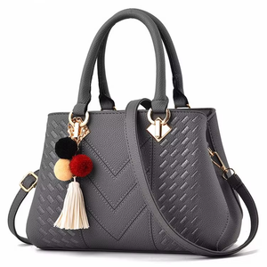 Bolso de Mano de Diseñador para Mujer de Alta Calidad, Marcas Famosas, Estilo Cadena Negro, Moderno, con Remaches, Suave, Impermeable, Duradero, con Cremallera - Product Image 1