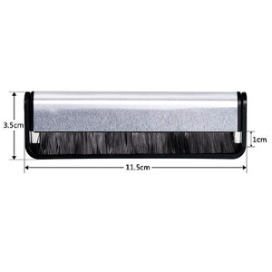 Cepillo de limpieza de discos de vinilo de fibra de carbono de alta densidad, removedor de polvo antiestático para el cuidado de tocadiscos LP con mango ergonómico - Product Image 2