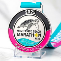 Médaille ronde en alliage de zinc plaqué bicolore avec décor tortue de mer en émail souple bicolore et ruban cyan pour souvenir de marathon côtier