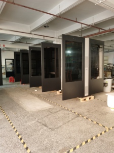 55 65 Inch Màn Hình Ngoài Trời AG AR Glass 4K <span class=keywords><strong>Double</strong></span> <span class=keywords><strong>Sided</strong></span> Kỹ Thuật Số Biển Quảng Cáo Hiển Thị Totem Với 4G - Product Image 2