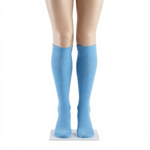 Calcetines Médicos para Mujer, Premium, 200 GSM, Algodón, Poliéster, Spandex, Azul Cielo, Hasta la Rodilla, Bordado Personalizado, Logotipo Jacquard, OEM, ODM - Product Image 1