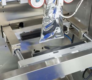 자동 고효율 멀티 헤드 스케일 계량 젤리 콩 마시멜로 구미 하드 캔디 스낵 파우치 씰링 포장 기계 - Product Image 5