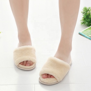 Pantoufles fausse <span class=keywords><strong>fourrure</strong></span> à bout ouvert <span class=keywords><strong>blanc</strong></span>, vente en gros, pelucheuses, pour la maison, pour femmes, 2020 - Product Image 4