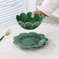 Export Portugal, Vaisselle au design moderne et minimaliste, motif plante flottante, couleur vert sous glaçure, forme de feuille, Assiette, Bol, Bol à dessert