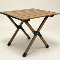 Table de camping pliable et portable YXT-001 en acier au carbone galvanisé anti-oxydation avec plateau en lattes de bois