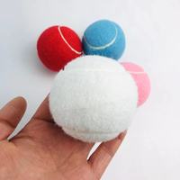 Balles de tennis ITF Pressure Colors pour l'entraînement, rebond élevé environ 130 cm, feutre extra résistant, blanc/rose, personnalisation bienvenue.