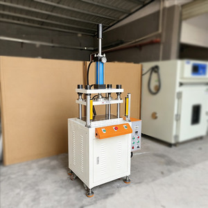 Presse hydraulique à quatre colonnes, machine de découpe hydraulique à trois plaques, machine d'estampage de boutons en plastique - Product Image 5