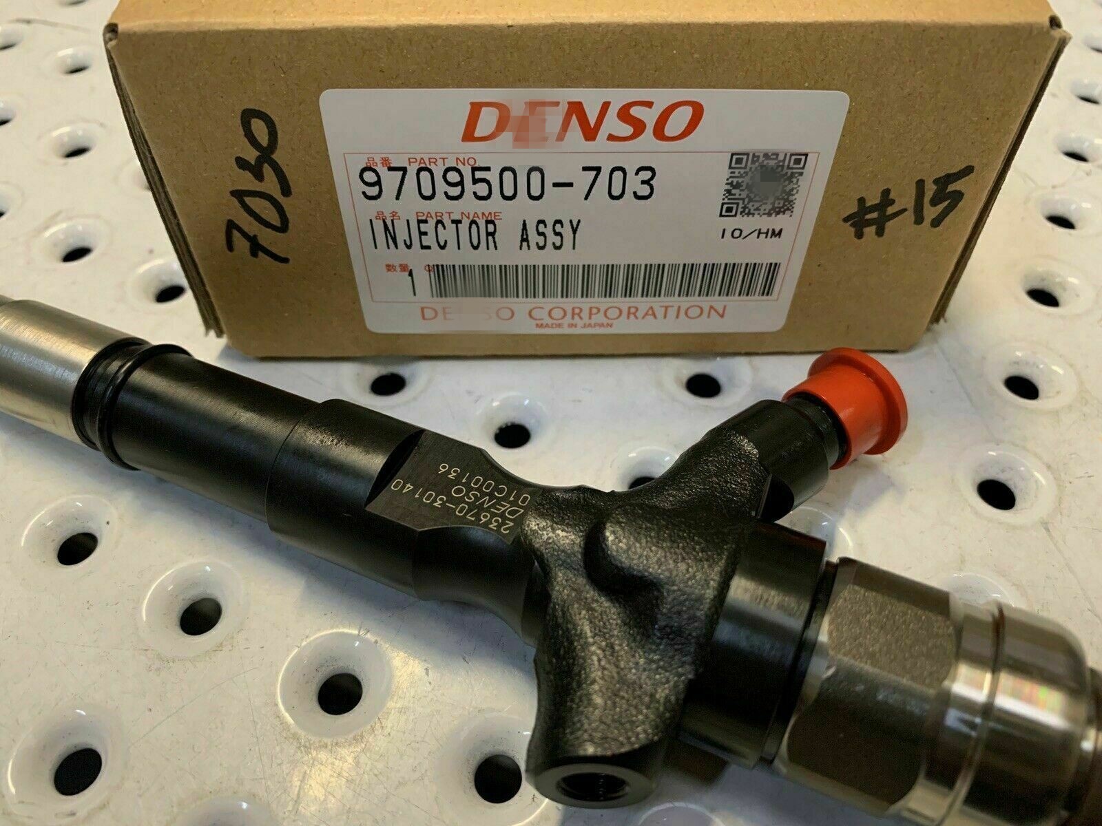 common rail injector 23670-30140 095000-6760 injector for TOYOTA 1KD-FTV, 2KD-FTV, D-4D, injector nozzle 23670-30140 095000-7030