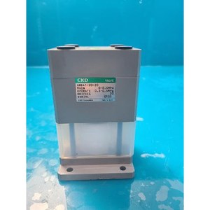 CKD AMD41-20-20 Utilisé comme pièce détachée d'équipement semi-conducteur d'occasion - Product Image 3